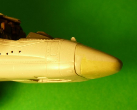 Doplnené Milliputom, neskôr Tamiya putty