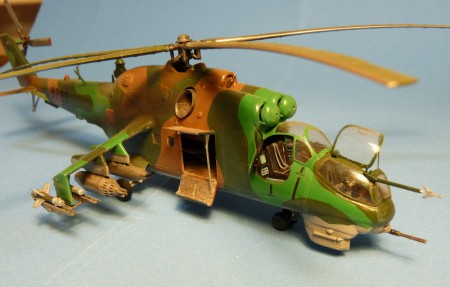 Výzbroj zodpovedá verzii D, PTRS Falanga, pzdra s dvojkanónom. Doplnené zo stavebnice Ka-29