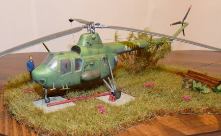 Pridané postavičky - pôvodne to mal byť rodinný výlet, ale zohnať model dieťaťa v 1/72 - nemožné