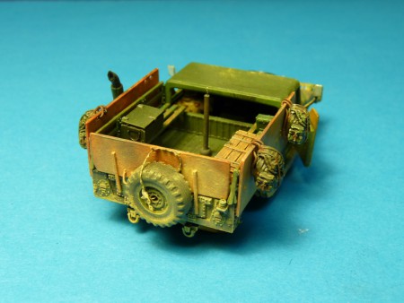 Rezerva sa pohupuje na reťazi...