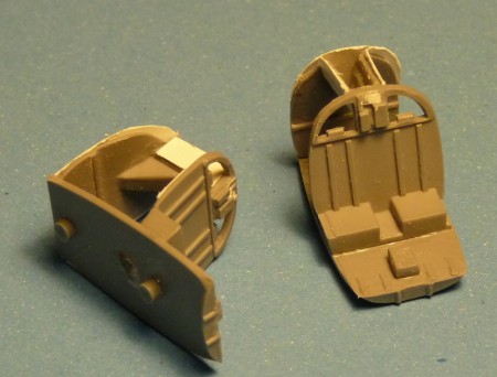 Keďže som nechcel, aby cez kabínu presvitalo svetlo, bolo ju nutné nastaviť doštičkami 