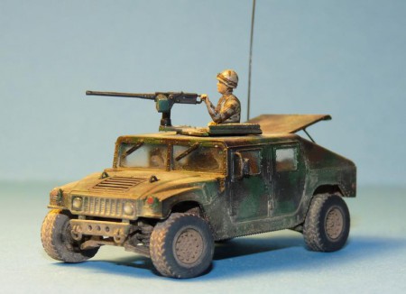 Kolesá sú odliatky od Armycast. Pôvodné poslúžili ako rezerva k ostatným HMMWV...